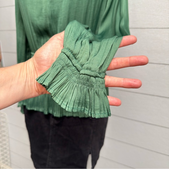 Philosophy | Forest Green Pleated Blouse | Soft Dramatic | Medium - Picture 12 of 14